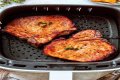 Often asked: How to cook pork chops in airfryer?